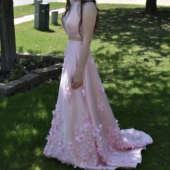 Baby pink flowery prom dress - Picture 1 of 3